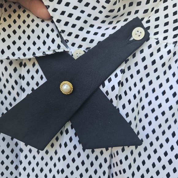 vintage Impressions of California white button front shirt with black diamonds - Picture 5 of 8